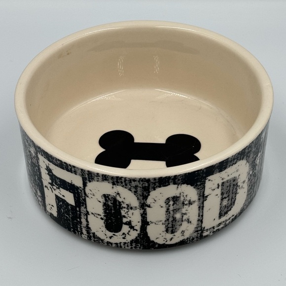 PetRageous Distressed Stoneware Dog Food Bowl with 2-Cup Capacity - Picture 2 of 5
